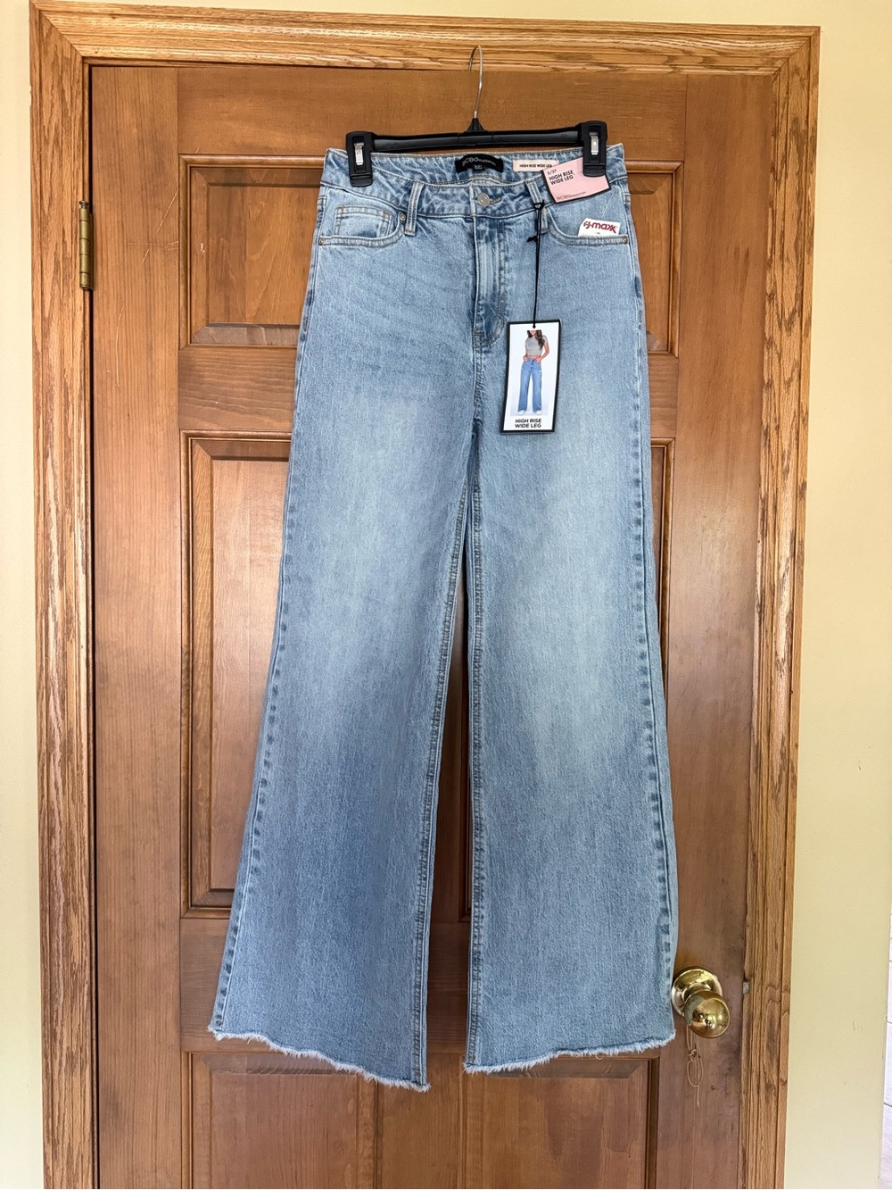 BCBGeneration Light Blue Wide-Leg Raw Hem Jeans